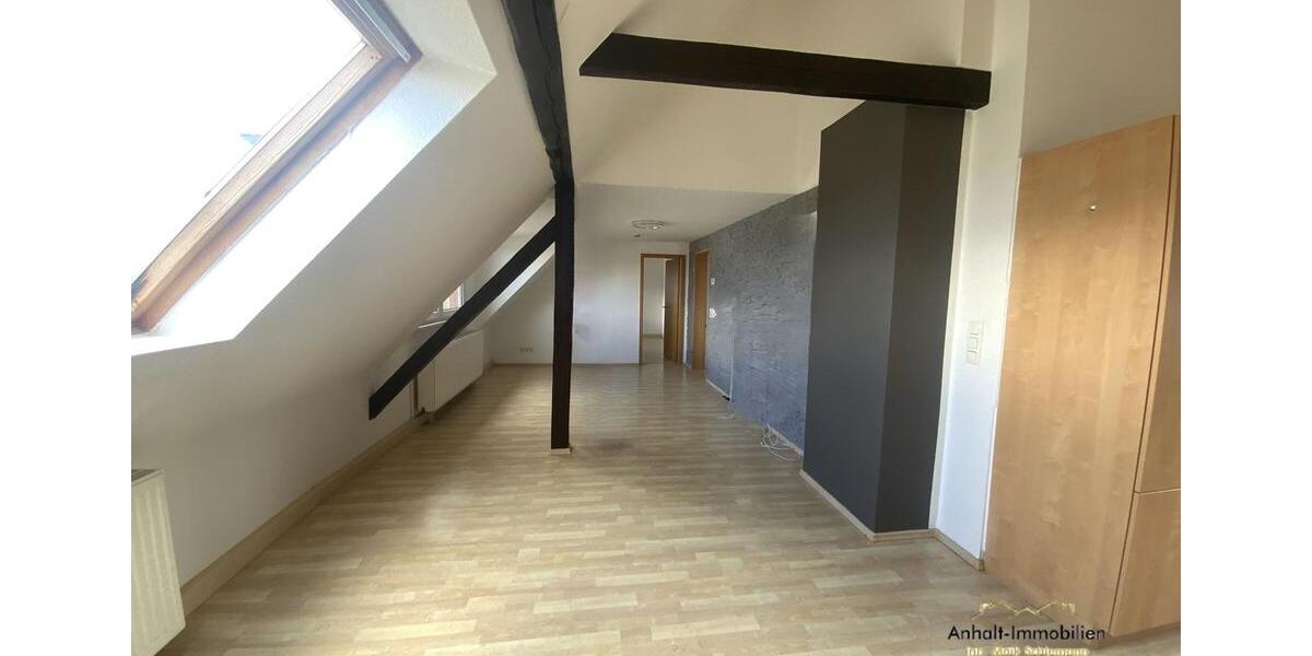 Dachgeschoßwohnung Bitterfeld-Wolfen Holzweißig - 3 Zimmer, 68 m&sup2;, 520&euro; | Angebot:24933906