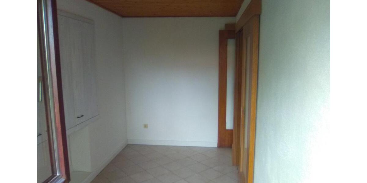 Erdgeschoßwohnung Kirchberg - 3 Zimmer, 100 m&sup2;, 875&euro; | Angebot:26288317