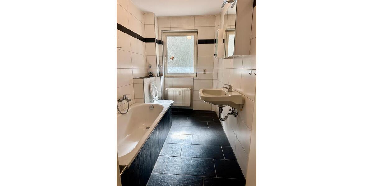 Etagenwohnung Bad Dürkheim - 3 Zimmer, 75 m&sup2;, 800&euro; | Angebot:25405587