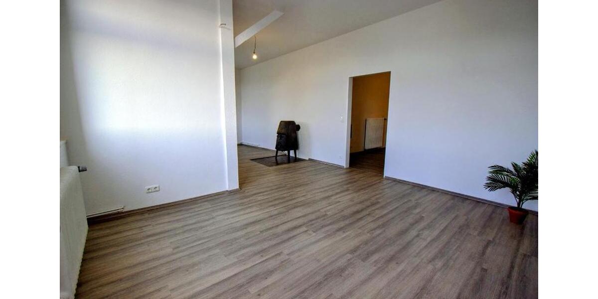 Dachgeschoßwohnung Wilhelmshaven - 2 Zimmer, 75 m&sup2;, 515&euro; | Angebot:26687656