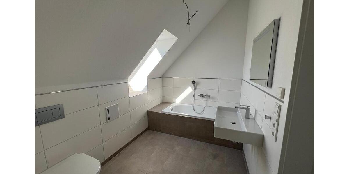 Etagenwohnung Edewecht - 3 Zimmer, 107 m&sup2;, 1.500&euro; | Angebot:24408974
