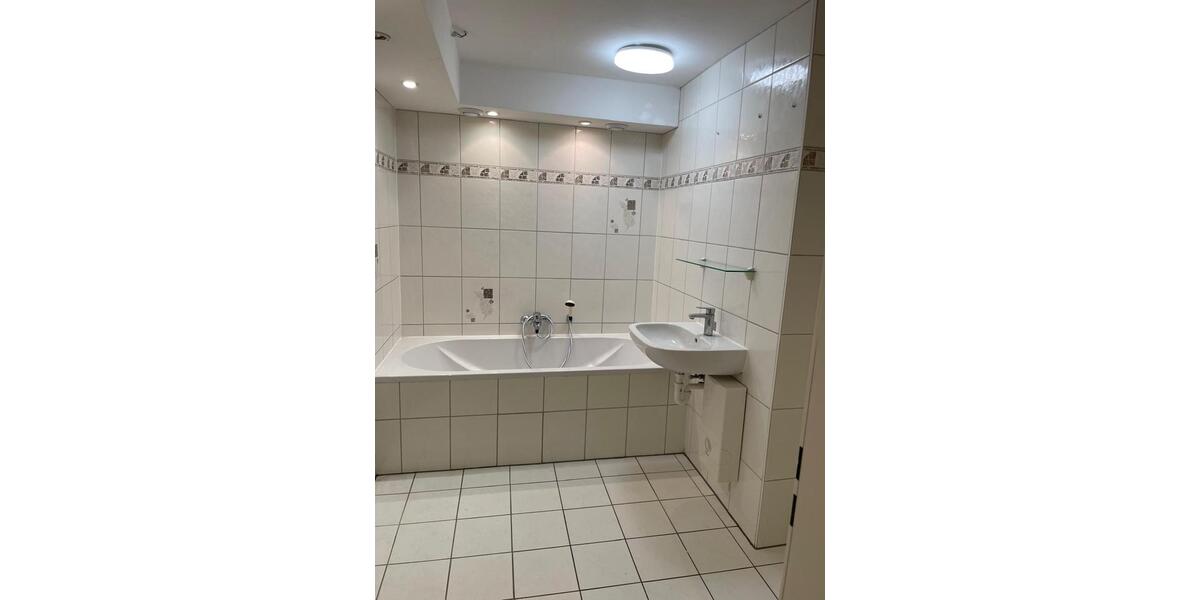 Etagenwohnung Hannover Vahrenwald-List - 3 Zimmer, 95 m&sup2;, 990&euro; | Angebot:24805800