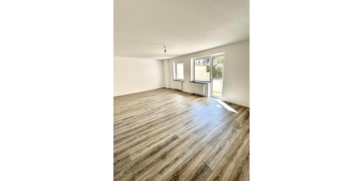 Helle 2-Zimmer-Erdgeschosswohnung mit Balkon & neuer Einbauküche 2 zimmer