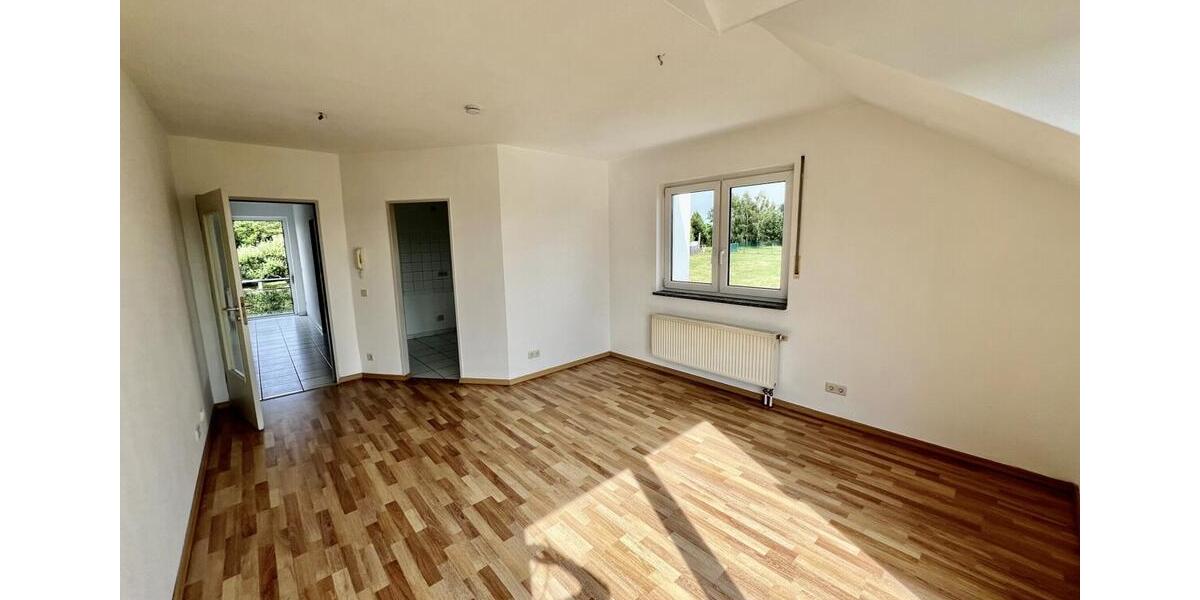 Dachgeschoßwohnung Pulsnitz - 4 Zimmer, 78 m&sup2;, 535&euro; | Angebot:25988412