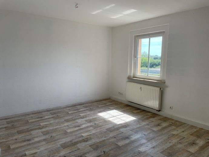 Etagenwohnung Schkopau Korbetha - 3 Zimmer, 68 m&sup2;, 550&euro; | Angebot:26799317