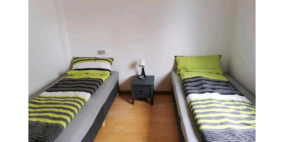 Etagenwohnung Bad Oeynhausen - 5 Zimmer, 100 m&sup2;, 1.200&euro; | Angebot:26278459