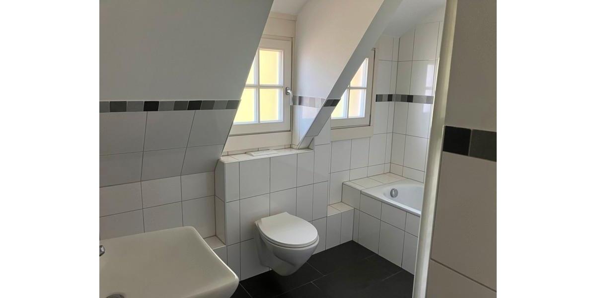 Dachgeschoßwohnung Kassel Harleshausen - 3 Zimmer, 54 m&sup2;, 509&euro; | Angebot:24383085