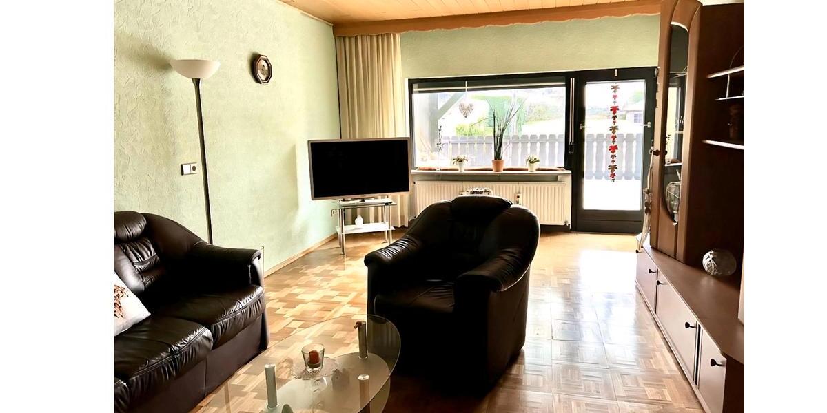 Dachgeschoßwohnung Eppelborn - 3 Zimmer, 91 m&sup2;, 700&euro; | Angebot:24641320