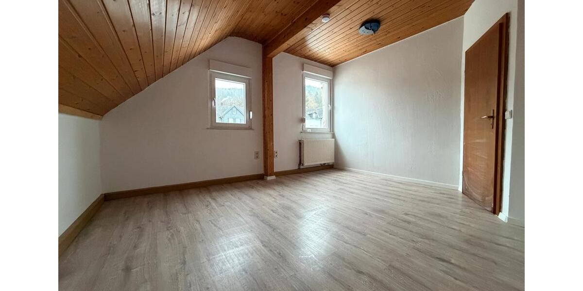 Etagenwohnung Neustadt bei Coburg - 4 Zimmer, 630&euro; | Angebot:23120548