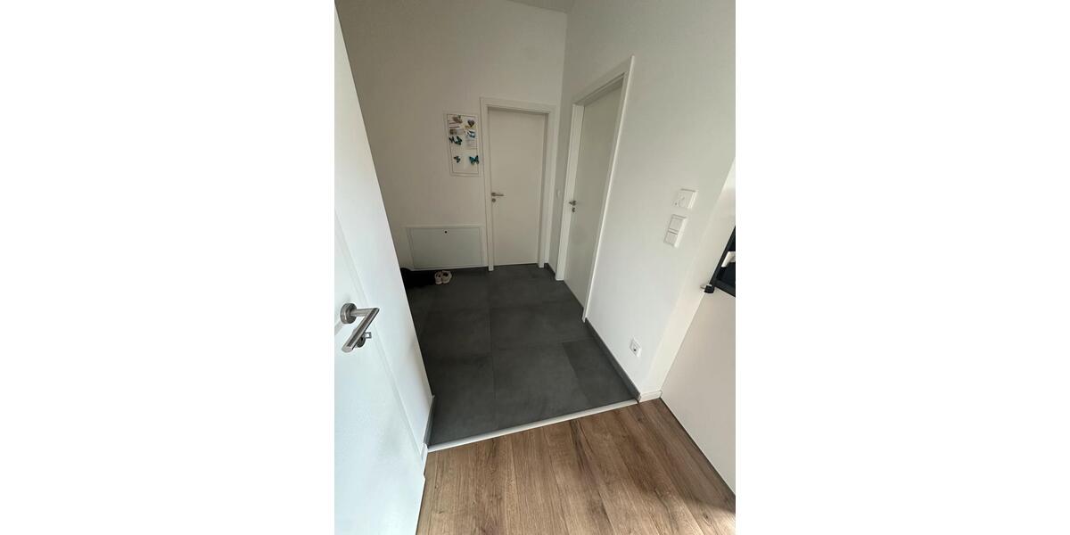 Dachgeschoßwohnung Ingolstadt Nordost - 2 Zimmer, 72 m&sup2;, 1.330&euro; | Angebot:25919196