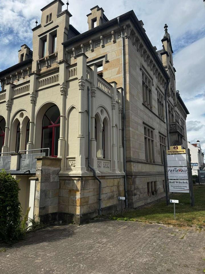 Büroräume im Erdgeschoss mit separaten Eingang