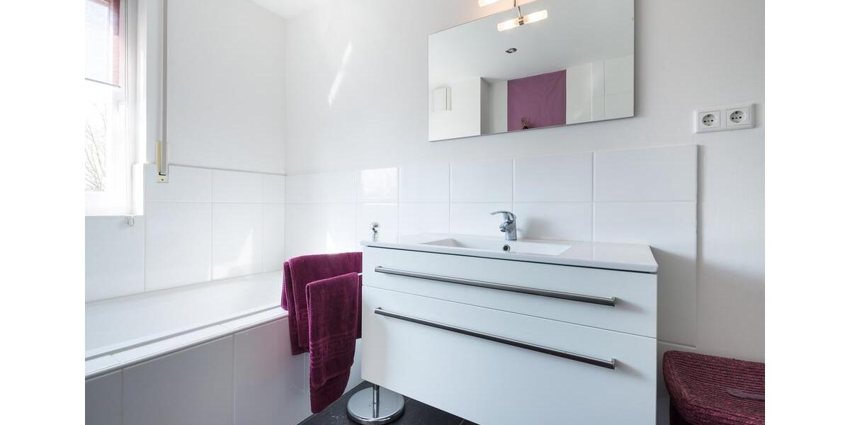 Wohnen auf Zeit Düsseldorf Lörick - 2 Zimmer, 60 m&sup2;, 1.700&euro; | Angebot:24748117