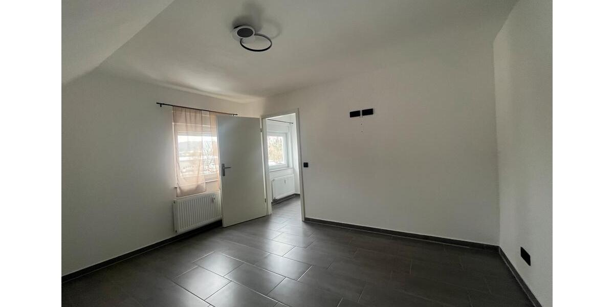 Dachgeschoßwohnung Limburg an der Lahn - 3 Zimmer, 105 m&sup2;, 830&euro; | Angebot:24695299