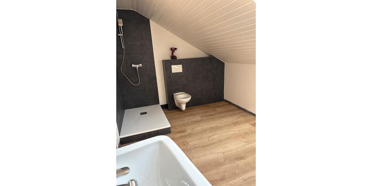 Dachgeschoßwohnung Kronach - 2 Zimmer, 50 m&sup2;, 475&euro; | Angebot:26006511