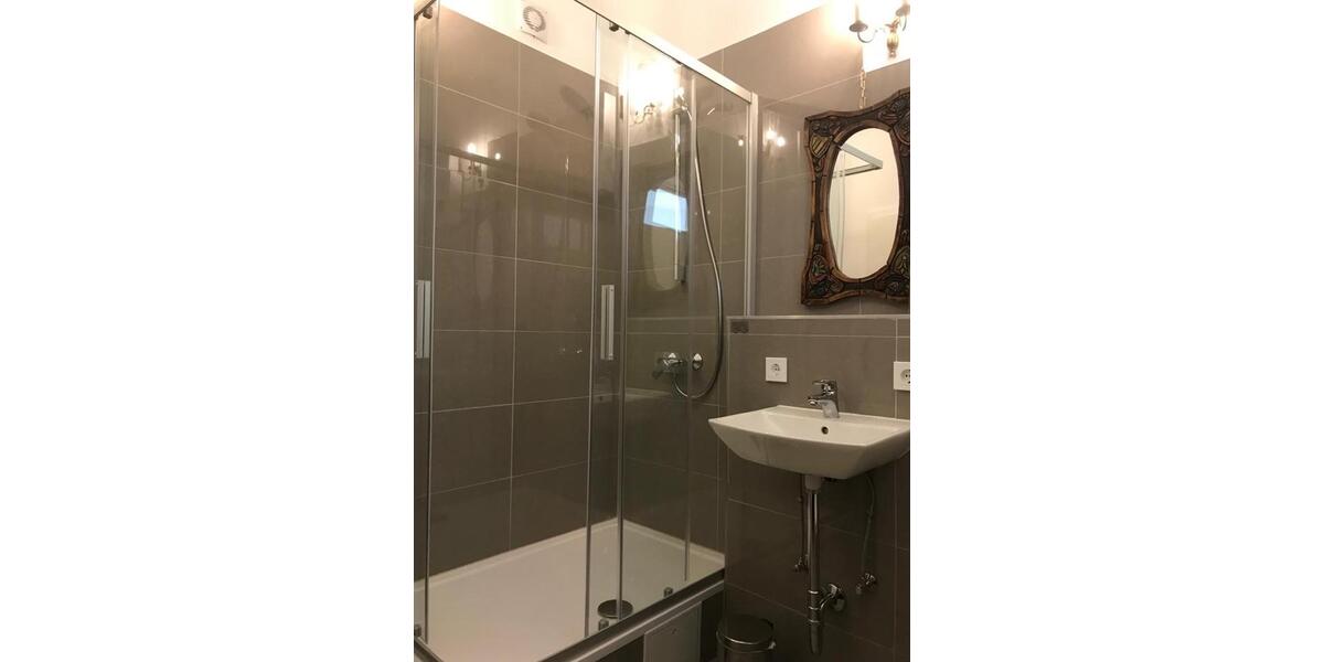 Etagenwohnung Bonn - 2 Zimmer, 30 m&sup2;, 850&euro; | Angebot:26651778