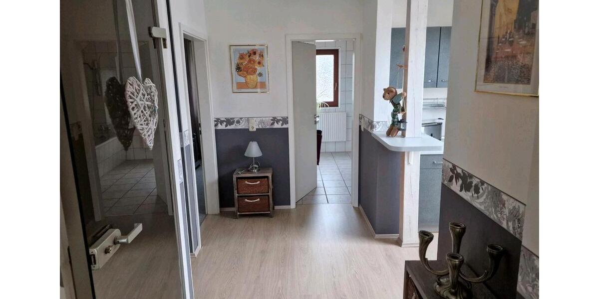 Dachgeschoßwohnung Bremerhaven Lehe - 2 Zimmer, 104 m&sup2;, 720&euro; | Angebot:26620955