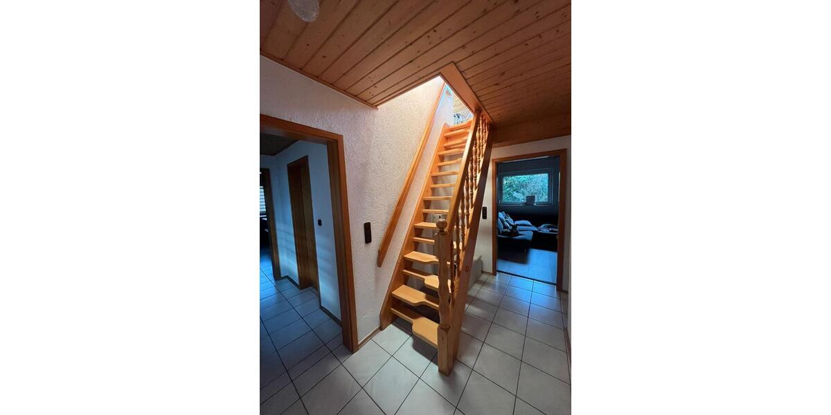 Einfamilienhaus Karlstadt - 5 Zimmer, 190 m&sup2;, 990&euro; | Angebot:26021987