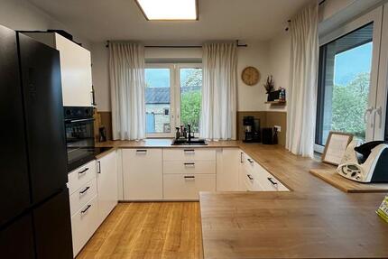 Wohnung Lage - 4 Zimmer, 108 m&sup2;, 1.100&euro; | Angebot:26289105