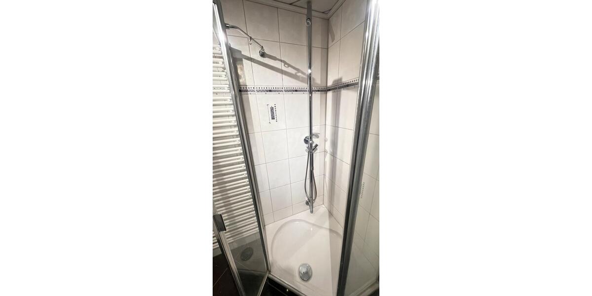 Dachgeschoßwohnung Werdau - 1 Zimmer, 38 m&sup2;, 385&euro; | Angebot:26412656