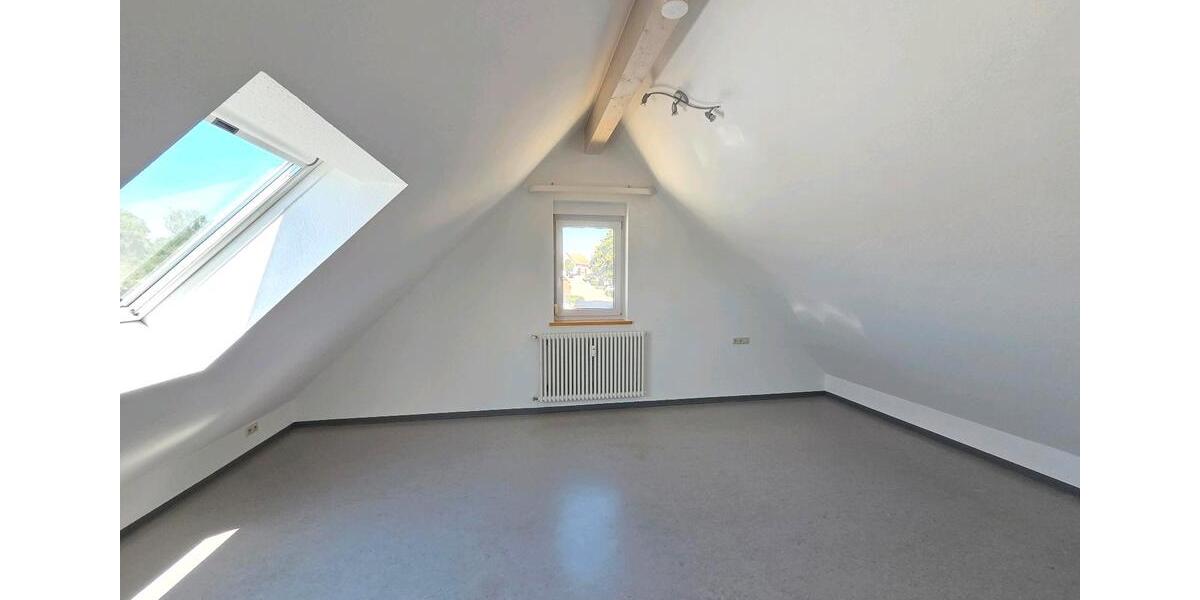 Dachgeschoßwohnung Trochtelfingen - 3 Zimmer, 105 m&sup2;, 700&euro; | Angebot:26676235