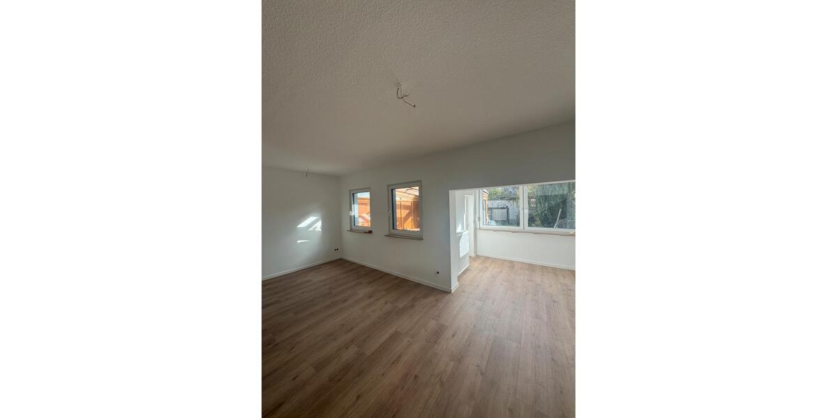 Modernisiertes Reihenendhaus mit Garten & Stellplatz in Koblenz! 5.5 zimmer