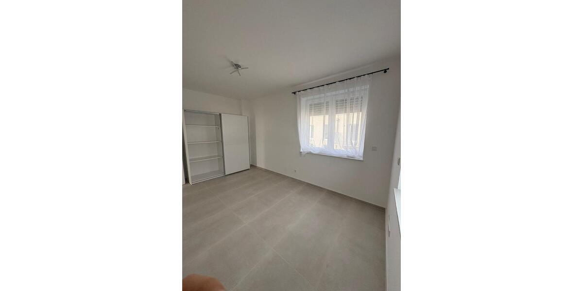 Dachgeschoßwohnung Gernsheim - 3 Zimmer, 80 m&sup2;, 1.000&euro; | Angebot:25873623