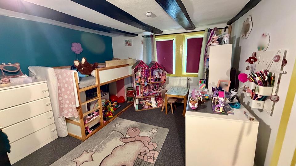 Einfamilienhaus Niedenstein - 6 Zimmer, 145 m&sup2;, 800&euro; | Angebot:26572697