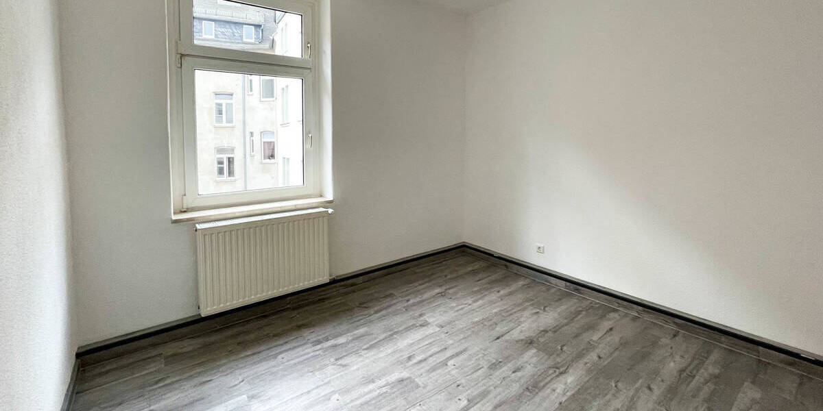 Etagenwohnung Aue Aue - 3 Zimmer, 100 m&sup2;, 650&euro; | Angebot:26141608
