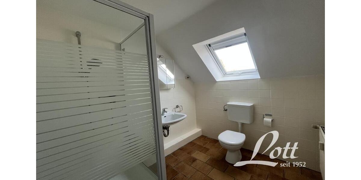 Dachgeschoßwohnung Apen - 2 Zimmer, 53 m&sup2;, 300&euro; | Angebot:25646535