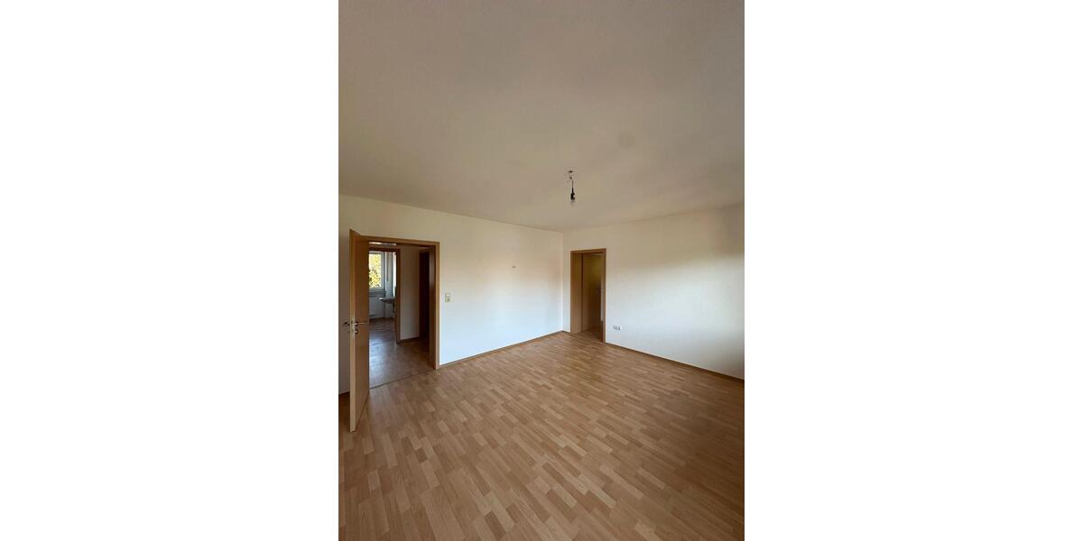 Etagenwohnung Kronach - 4 Zimmer, 128 m&sup2;, 960&euro; | Angebot:26609486