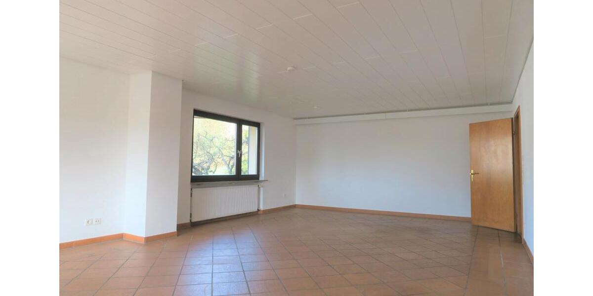 Erdgeschoßwohnung Schwalbach - 3 Zimmer, 113 m&sup2;, 900&euro; | Angebot:26032068