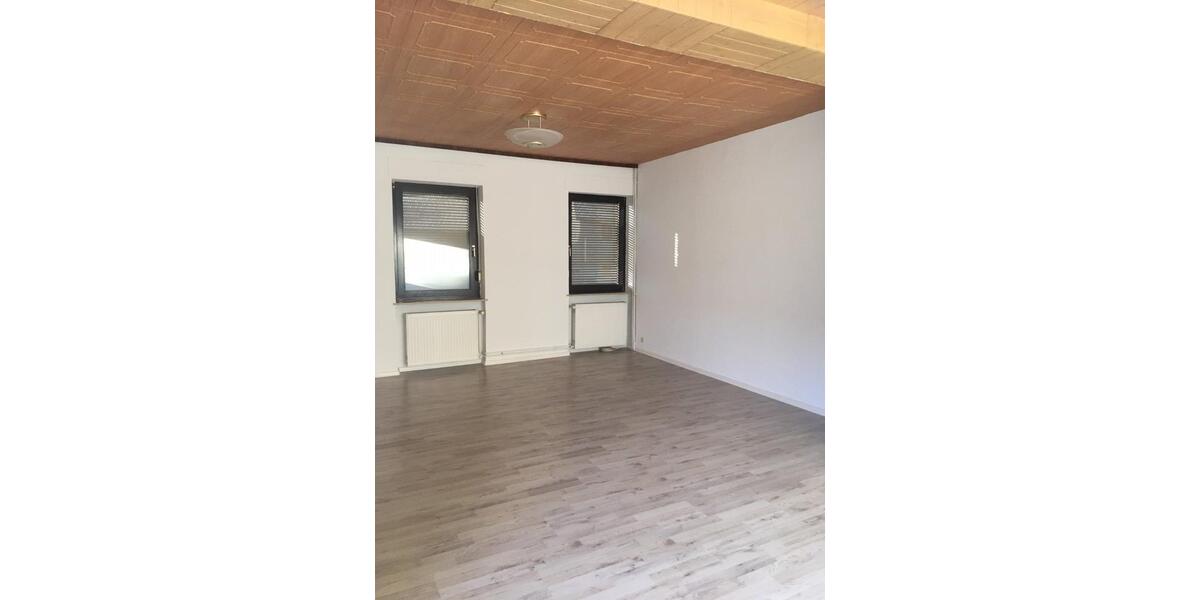 Etagenwohnung Altenstadt - 3 Zimmer, 75 m&sup2;, 600&euro; | Angebot:24378821