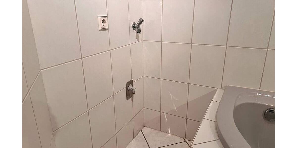 Etagenwohnung Plauen Westend - 2 Zimmer, 67 m&sup2;, 335&euro; | Angebot:26308225