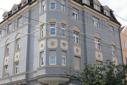 Wohnung zum Mieten in Augsburg 260 € 18 m²