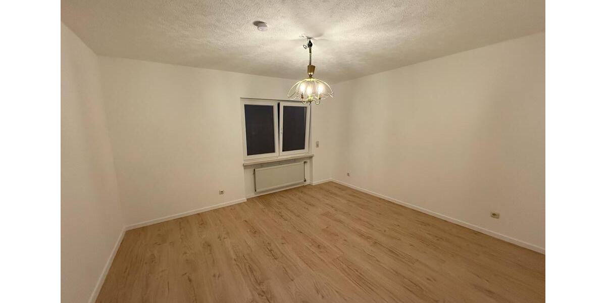 Erdgeschoßwohnung Kreuztal - 2 Zimmer, 69 m&sup2;, 700&euro; | Angebot:26665446