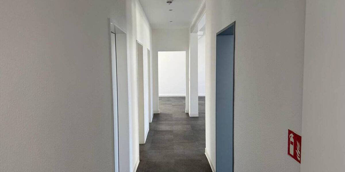 Gewerbeobjekt Kassel Mitte - 4 Zimmer, 164 m&sup2;, 1.480&euro; | Angebot:26733290