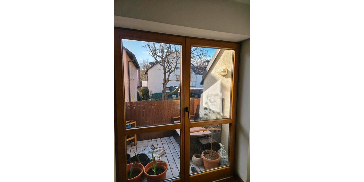 Etagenwohnung Gerbrunn - 3 Zimmer, 74 m&sup2;, 1.200&euro; | Angebot:25964207