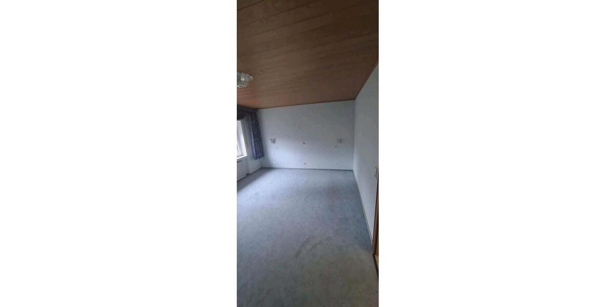 Erdgeschoßwohnung Sinntal - 5 Zimmer, 125 m&sup2;, 1.050&euro; | Angebot:26539098