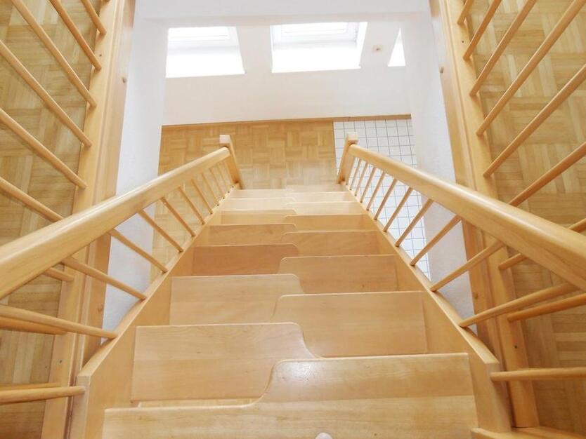 Maisonette Wohnung mit Einbauküche in der Güstrower Innenstadt zu vermieten!