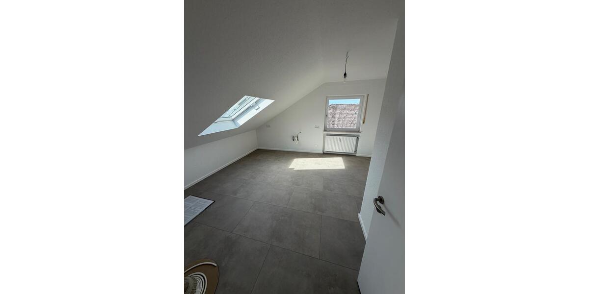 Dachgeschoßwohnung Grünberg - 1 Zimmer, 92 m&sup2;, 1.150&euro; | Angebot:26336177