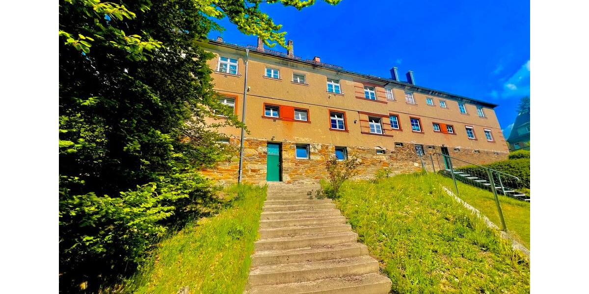 Mehrfamilienhaus mit 4 Wohneinheiten in Adorf 8 zimmer