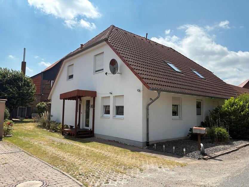 Doppelhaushälfte mit Garten zu vermieten