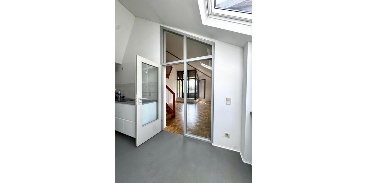 Helle, luftige 4-Zimmer-DG-Maisonette an den Barmer Anlagen Toelleturm 4 zimmer