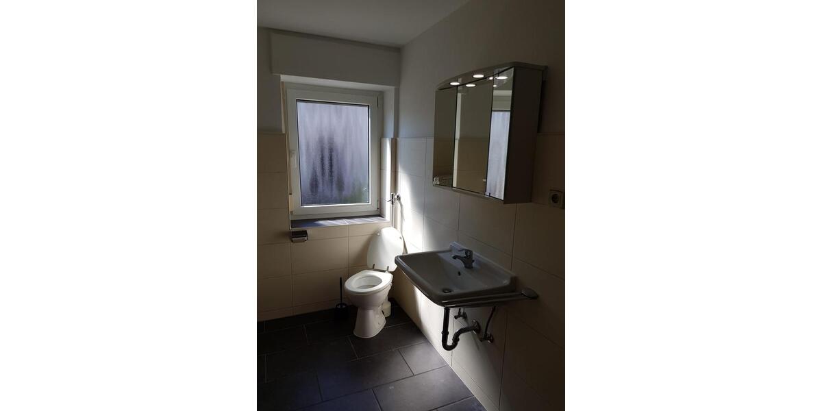 Etagenwohnung Pfeffelbach - 5 Zimmer, 172 m&sup2;, 1.150&euro; | Angebot:26429812