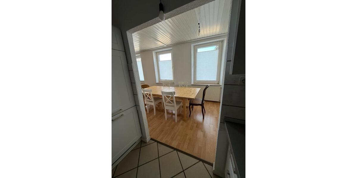 Etagenwohnung Krefeld Benrad - 2 Zimmer, 65 m&sup2;, 700&euro; | Angebot:26498597