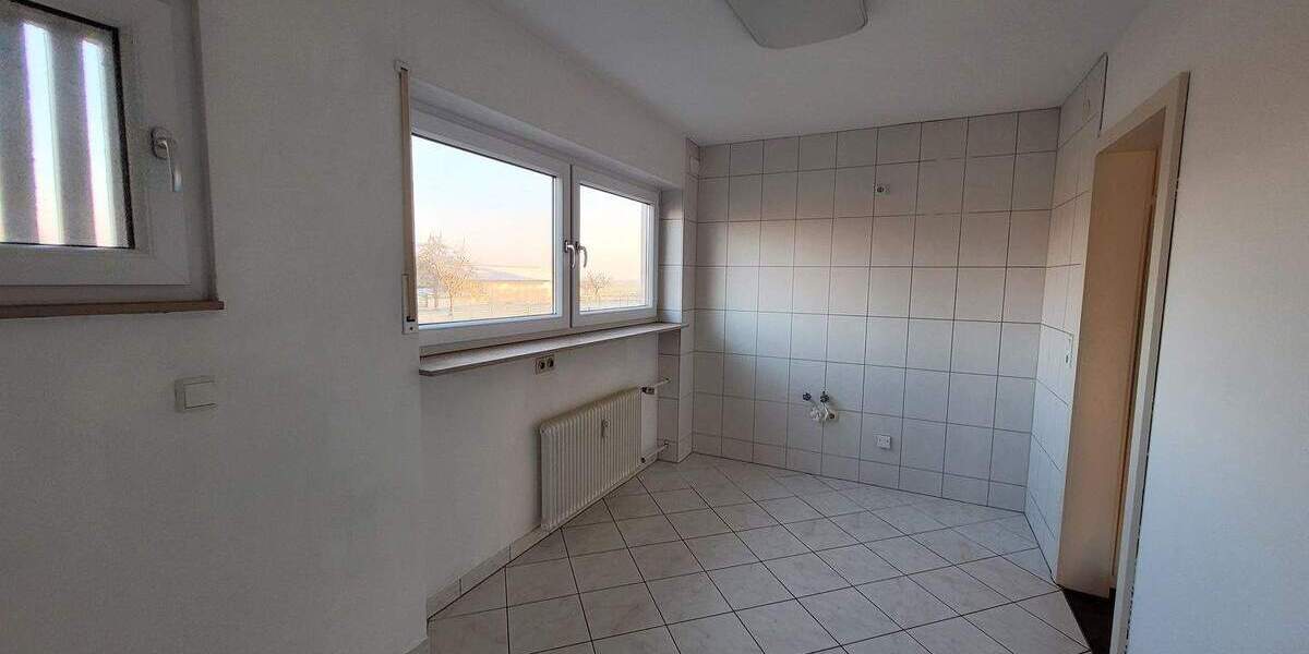 Etagenwohnung Giebelstadt Euerhausen - 4 Zimmer, 113 m&sup2;, 860&euro; | Angebot:24621031