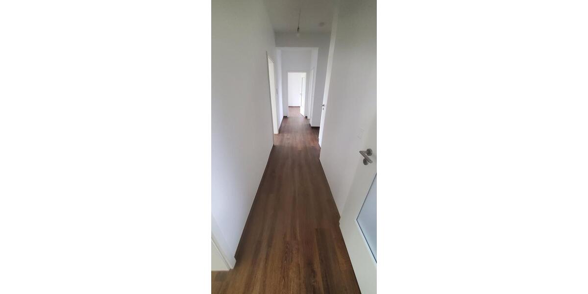 Etagenwohnung Zörbig - 3 Zimmer, 97 m&sup2;, 680&euro; | Angebot:26576542