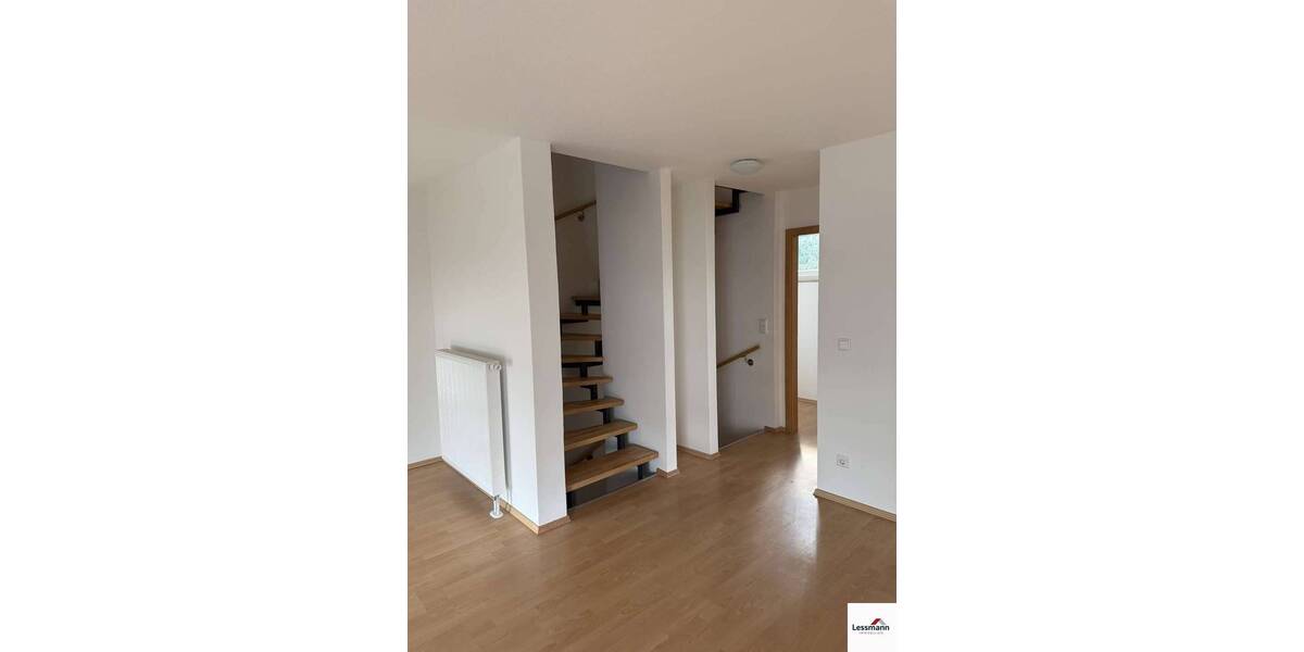 Reihenmittelhaus Feucht - 6 Zimmer, 152 m&sup2;, 1.500&euro; | Angebot:26730698
