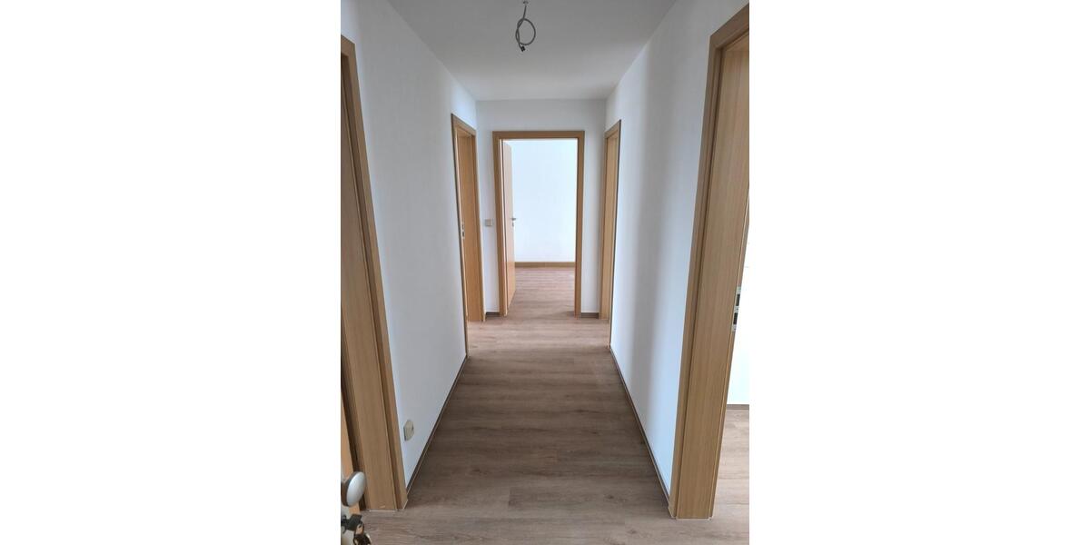 Etagenwohnung Bischofswerda - 3 Zimmer, 63 m&sup2;, 410&euro; | Angebot:23643011