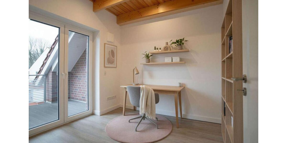 Dachgeschoßwohnung Hage - 3 Zimmer, 93 m&sup2;, 895&euro; | Angebot:25057172